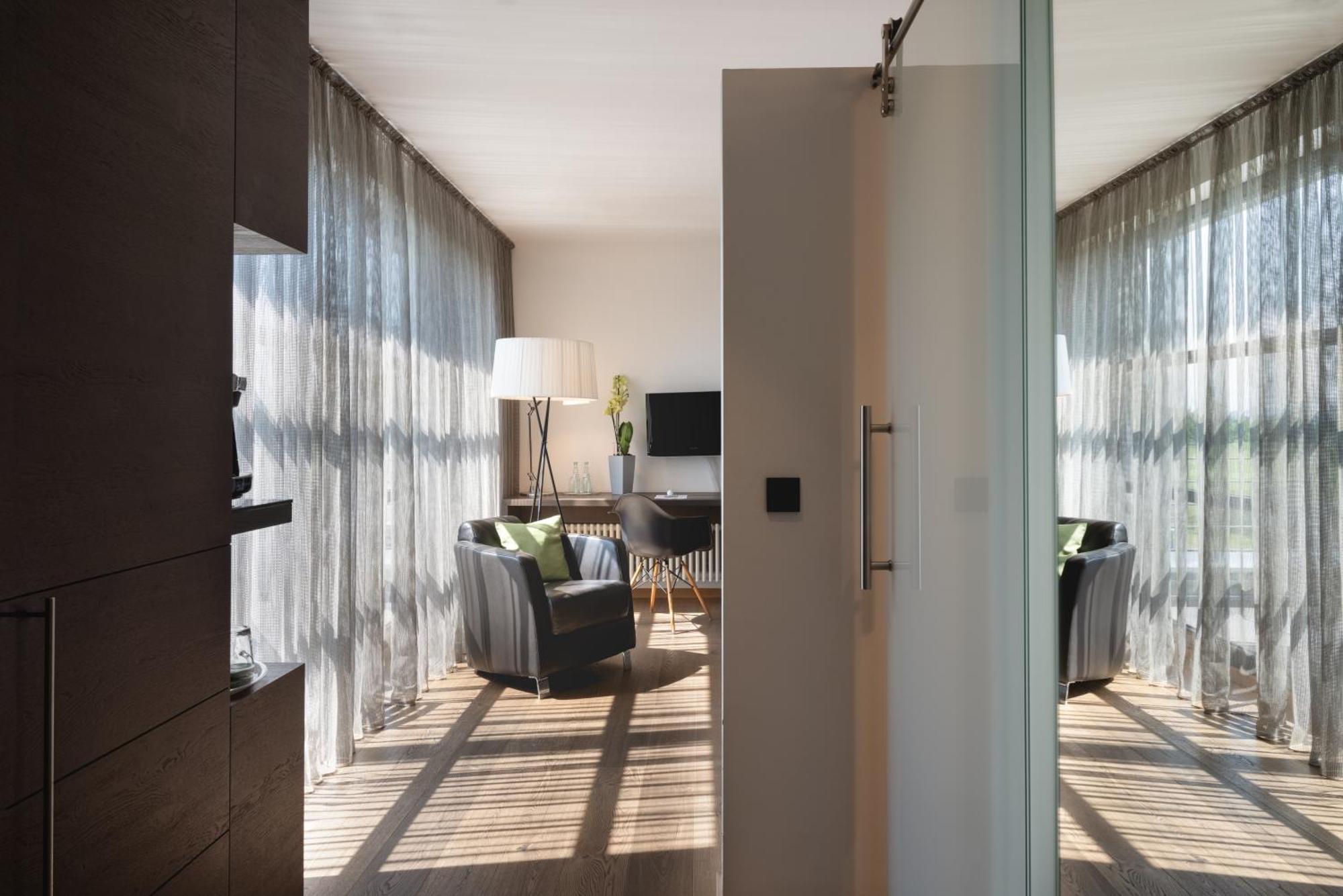 Golfhotel Gut Neuenhof Fröndenberg Esterno foto